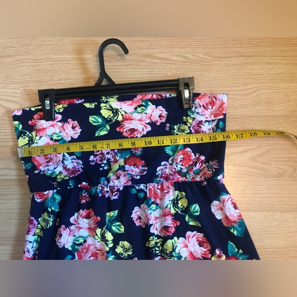 Flowered strapless maxi style dress by Magazine - Picture 2 of 6